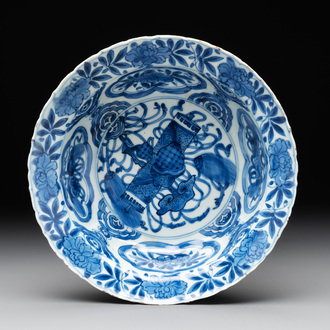 A Chinese blue and white 'kraak' 'klapmuts' bowl, Wanli