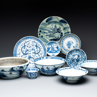 Ten Chinese blue and white wares, 19th C.