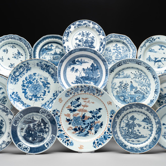 15 Chinese blue and white dishes and plates, Yongzheng/Jiaqing