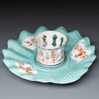 A rare Chinese famille rose turquoise-ground trembleuse stand or 'mancerina' for the Spanish or Mexican market, Qianlong