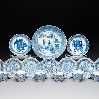 22 Chinese blue and white wares, Kangxi and later