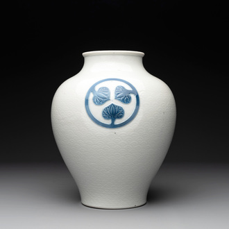 A Japanese blue and white 'Tokugawa crest' vase, Edo/Meiji, 19th C.