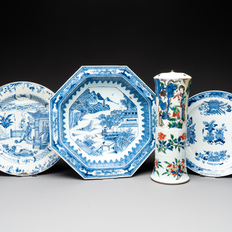Three Chinese blue and white dishes and a wucai vase, 17/18th C.