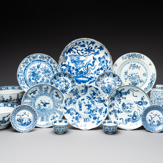 16 Chinese blue and white wares, Kangxi/Qianlong