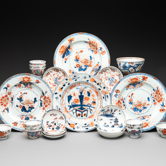 24 Chinese Imari-style wares, Kangxi/Qianlong