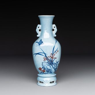 A Chinese copper-red-decorated lavender-blue ground wall pocket vase, 18/19th C.