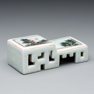 A Chinese famille rose 'landscape' brush rest, 19th C.