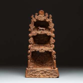 A Chinese huali wooden shrine, 17/18th C.