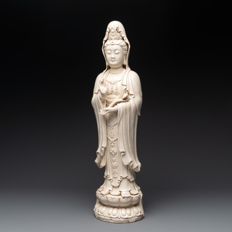 A large Chinese Dehua blanc de Chine figure of Guanyin holding a ruyi, He Chaozong 何朝宗 and Dehua 德化 mark, 20th C.