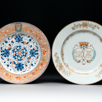 A Chinese verte-Imari plate and a famille rose armorial alliance plate, Qianlong