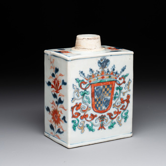 A Chinese verte-Imari tea caddy with the arms of Sampaio e Melo for the Portuguese market, Kangxi