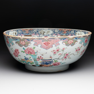 A Chinese famille rose 'antiquities' punch bowl, Qianlong