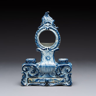 A blue and white Dutch Delft inkwell with pocket watch holder, 18th C.