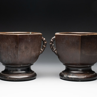 A pair of Japanese bronze hexagonal jardinières, Koto Kinshindo 湖東近進堂 mark, Meiji, 19th C.