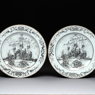 A fine pair of Chinese grisaille 'Crucifixion' plates, Qianlong, ca. 1740-1760