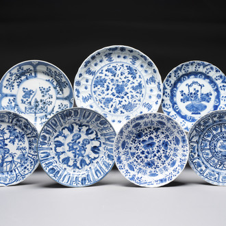 Seven Chinese blue and white plates with floral design, Kangxi