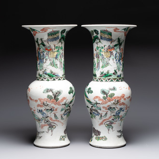 A pair of Chinese famille verte 'yenyen' 'Zhong Kui 鐘馗' vases, 19th C.