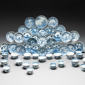 A massive collection of 32 Chinese blue and white cups and 30 saucers, Kangxi/Qianlong