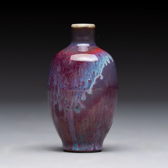 A Chinese flambé-glazed snuff bottle, 18/19th C.