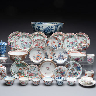 A collection of 37 Chinese blue, white, famille rose and verte wares, Kangxi/Qianlong
