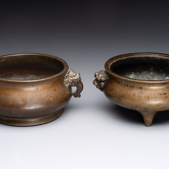 Two Chinese bronze censers with lion-form handles, Zi Sun Bao Zhi 子孫保之 mark, 19th C.