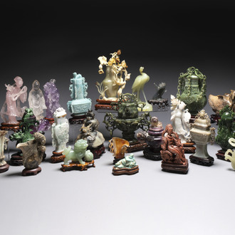 A collection of 26 Chinese jadeite, rock crystal, turquoise, agate and other hardstone carvings, 19/20th C.