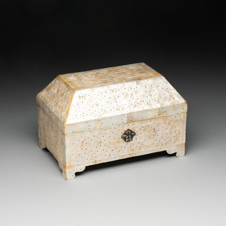 An Indo-Portuguese mother-of-pearl casket, Gujarat, 18th C.