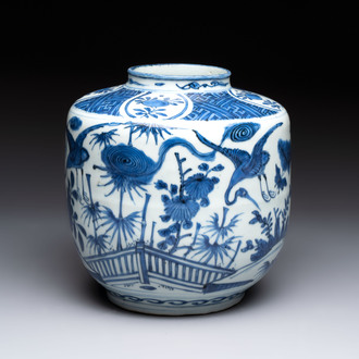 A fine Chinese blue and white jar with two cranes in a garden, Wanli