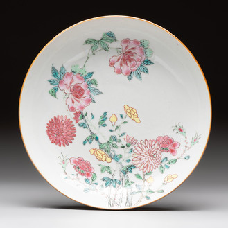A Chinese famille rose plate with floral design, Johanneum mark, ex-collection of August the Strong, Yongzheng