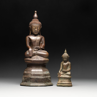 Two Burmese bronze sculptures of Buddha, 18th C.