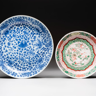 A Chinese blue and white 'floral' dish and a wucai 'floral' dish, Shunzhi/ Kangxi
