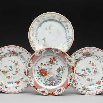Three Chinese famille rose plates with birds among flowers and a grisaille plate, Yongzheng/Qianlong