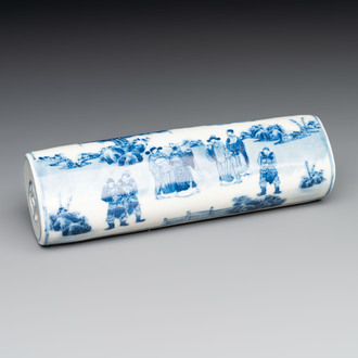 A Chinese blue and white wrist rest with figural design, 19th C.