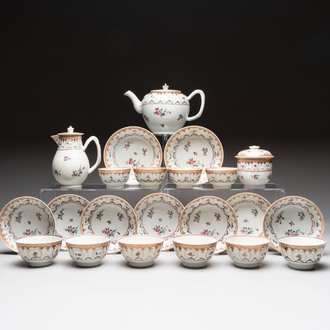 A Chinese famille rose 22-piece tea service with floral design, Qianlong