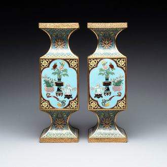 A pair of fine Chinese cloisonné square 'gu' vases with antiquities, 19/20th C.