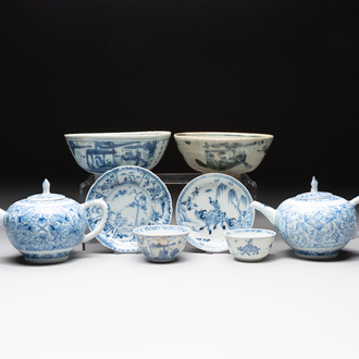 Eight Chinese blue and white shipwreck wares, 17/18th C.