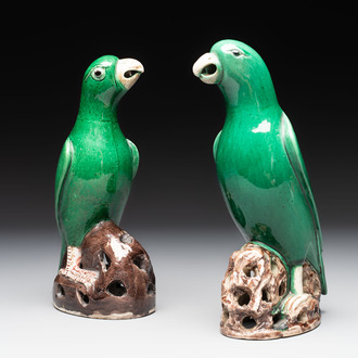A pair of Chinese verte biscuit models of parrots, Kangxi