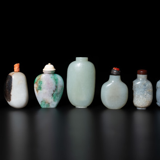Seven Chinese jade and jadeite snuff bottles, 19th C.