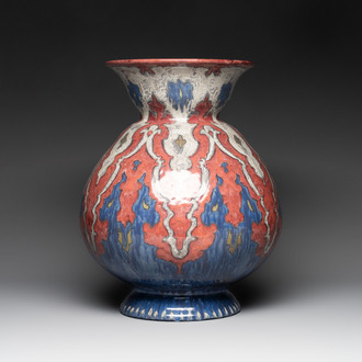 A large Art Nouveau-style vase with stylized floral design, plateelbakkerij Zuid-Holland, Gouda, 1927