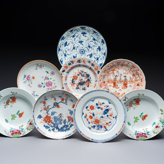 Eight Chinese famille rose, Imari-style, iron-red-decorated, blue and white plates, Kangxi and later