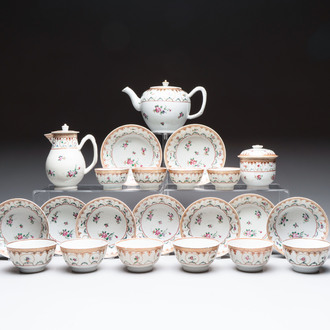 A Chinese famille rose 22-piece tea service with floral design, Qianlong