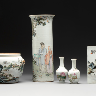 Five Chinese qianjiang cai wares, signed Wang Shaowei 王少維, Cheng Xingsheng 程興盛, Wang Xiaoting 汪小亭, 19/20th C.