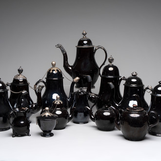 13 various Namur black-glazed pottery wares, 18th C.