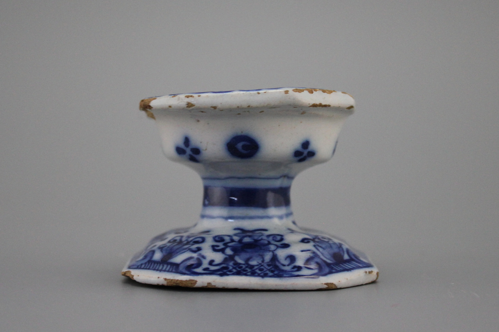 A Dutch Delft blue and white salt, 18th C.