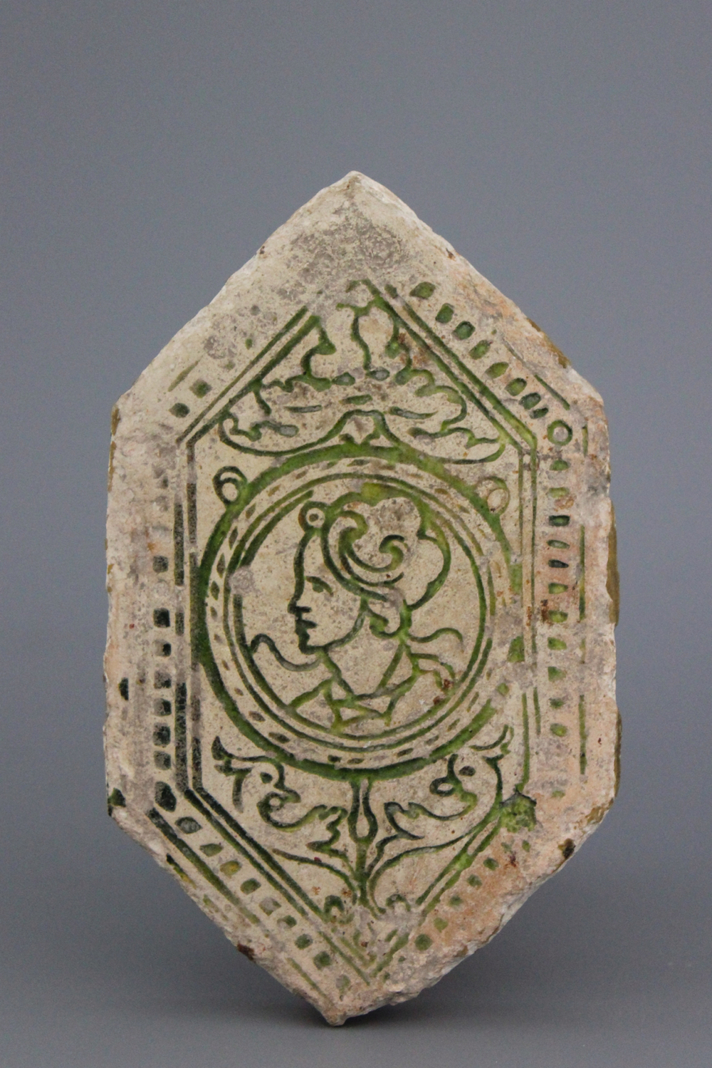 A French medieval hexagonal tile, ca. 1520