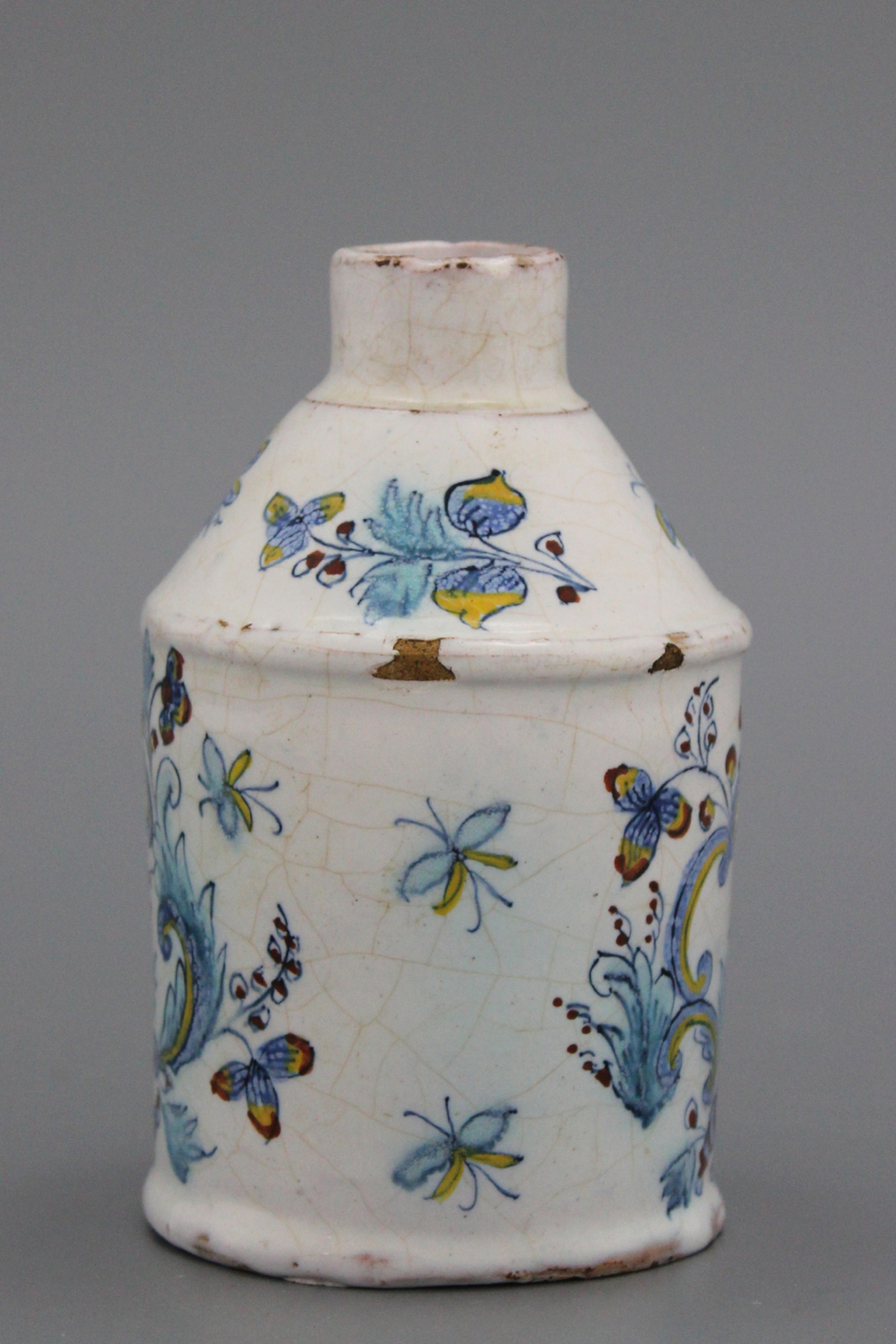 A round Brussels faience tea caddy, 18th C.