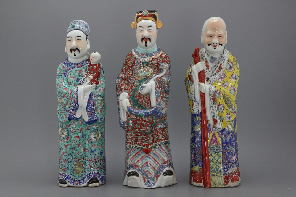 Lot de 3 figures des 'Immortels' en porcelaine de Chine, 19e