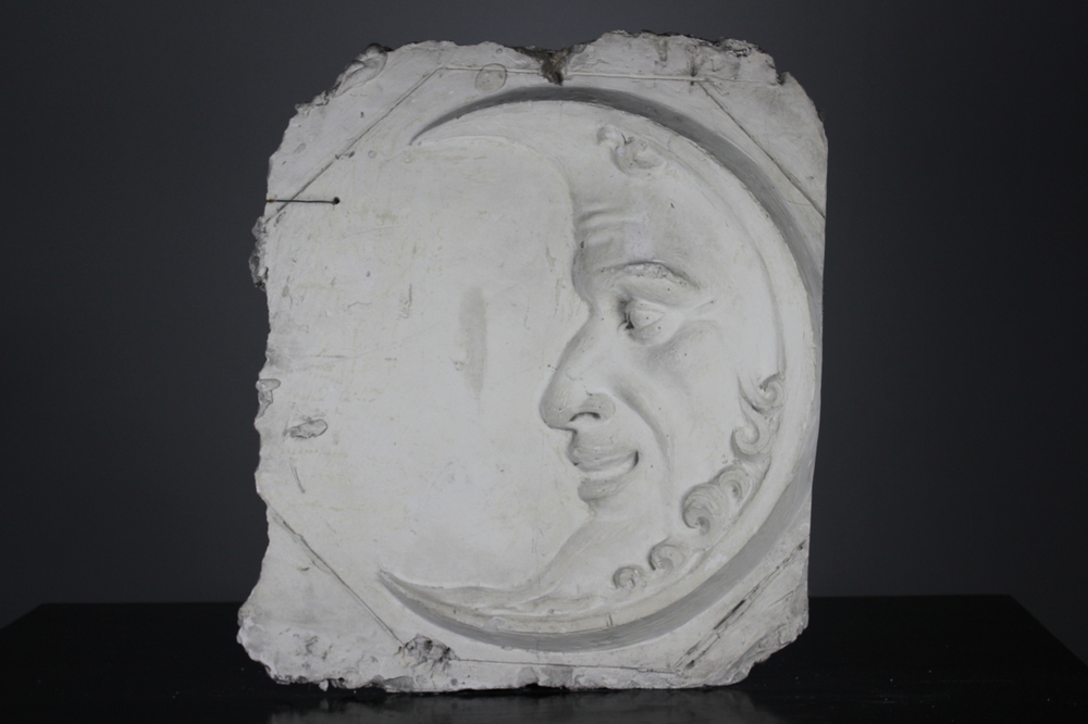 A large plaster cast of the Halve Maen Brewery plaque, workshop De Wispelaere, Bruges, 1st half 20th C.