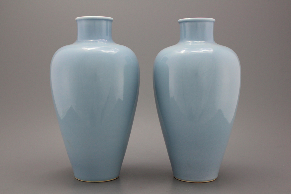 A pair of Chinese monochrome light blue vases, 19/20th C.