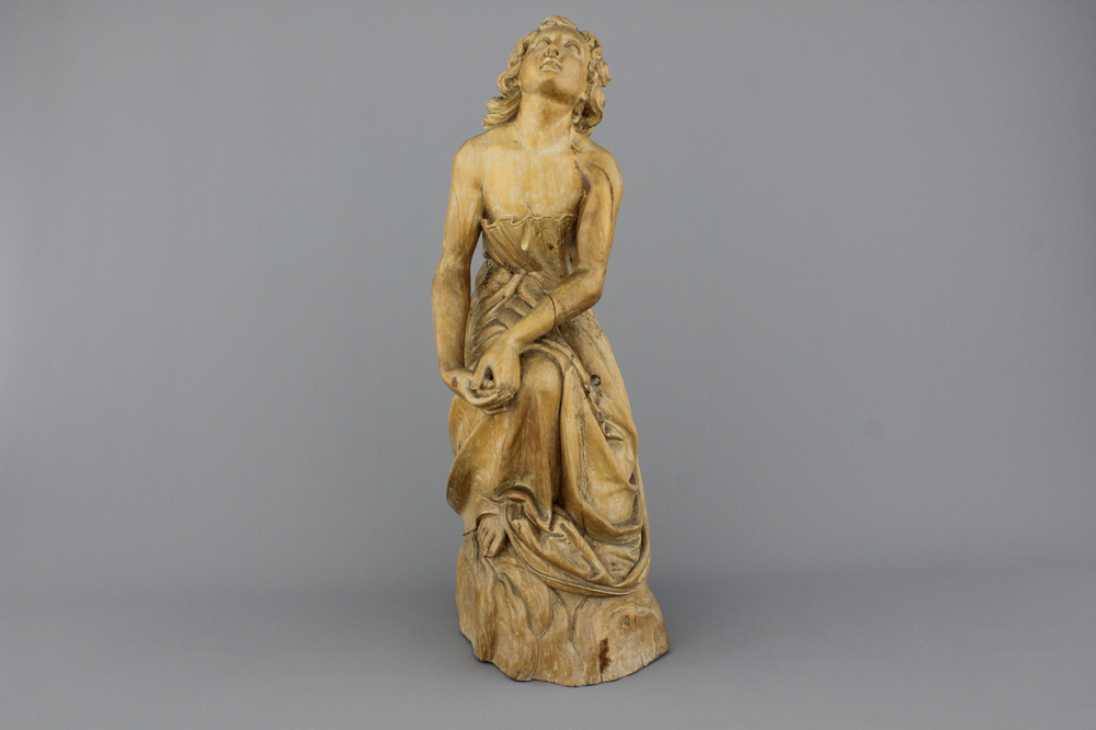 Groot houten beeld van een knielende dame, ca 1800